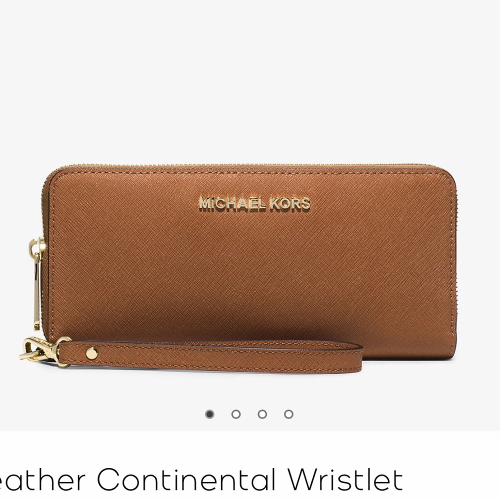 Michael Kors Continental Wristlet